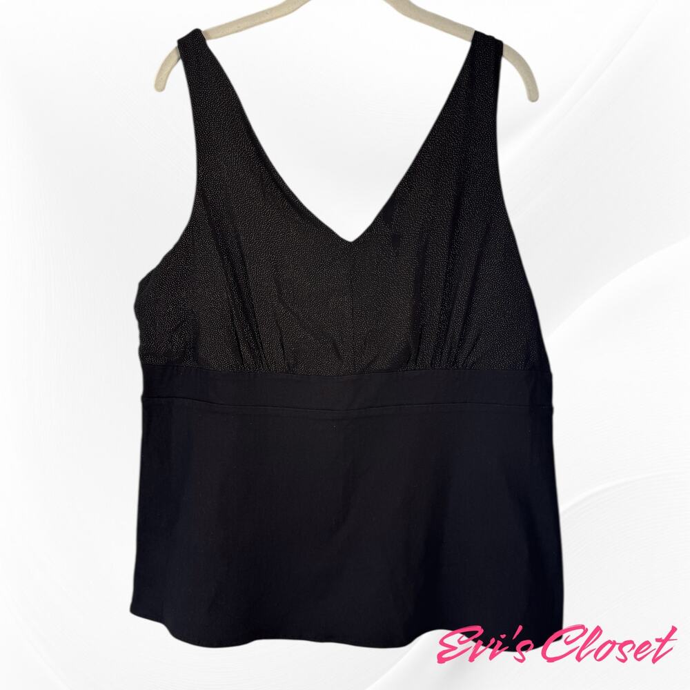 Torrid Women's Sleeveless V Neck Top Front And Back Black  Size 1  1X NWT